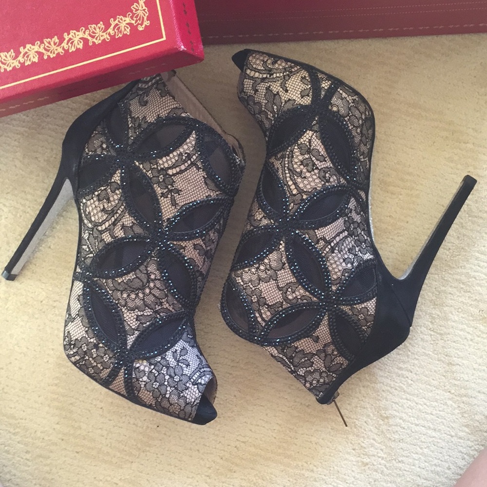 Rene Caovilla Black and Cream Lace Ankle Booties